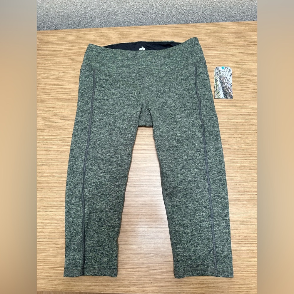 Rabbit Running Versa Capris - Sunny Lime Women’s Medium